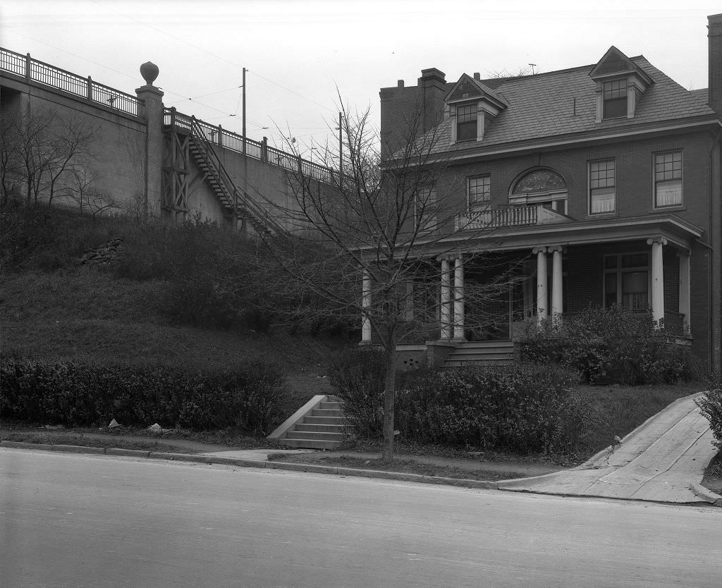 Beechwood Boulevard view towards Murray Avenue Bridge, 1929.