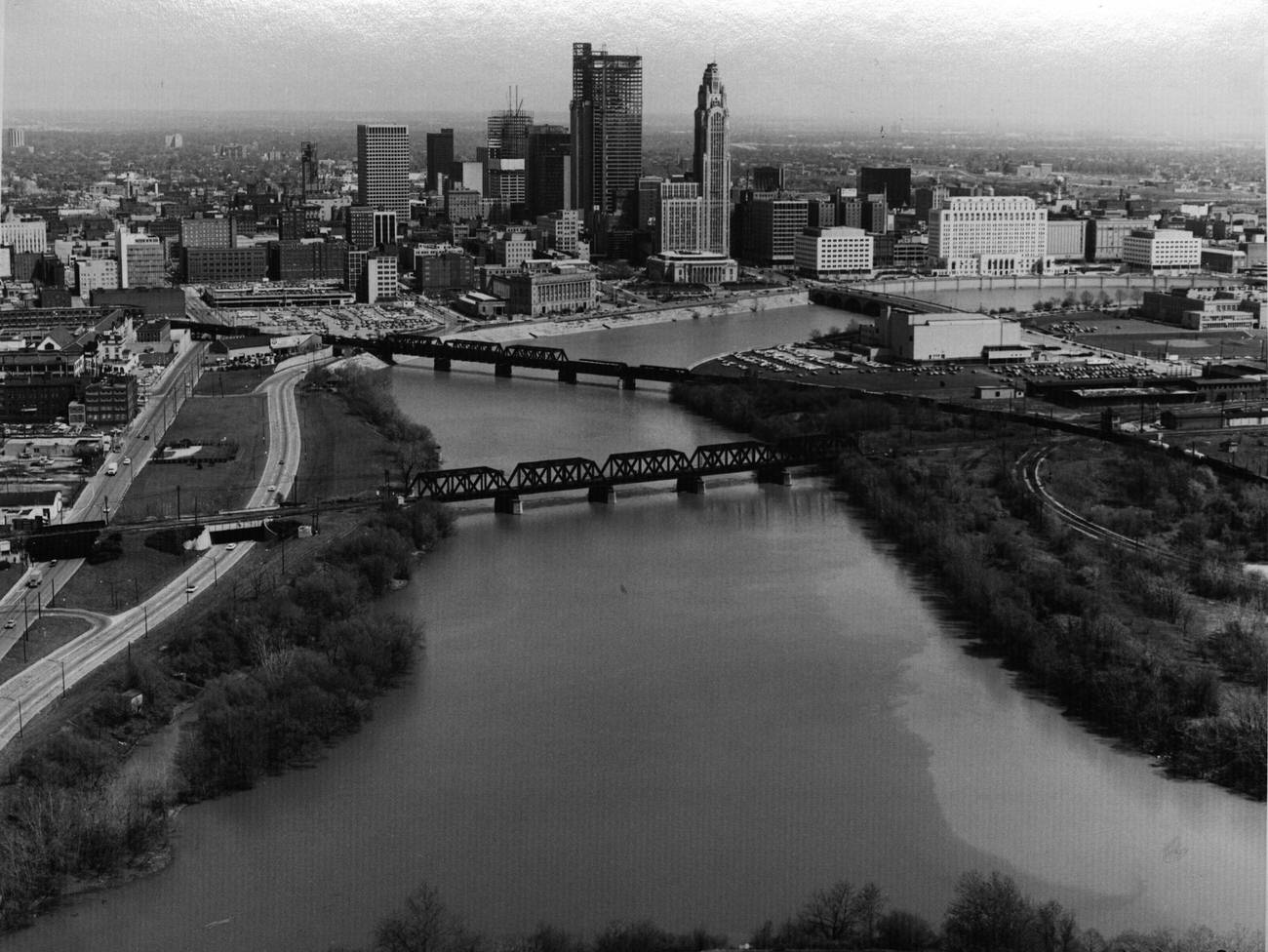 Aerial view of downtown Columbus looking east from near the Scioto and Olentangy Rivers, 1972.