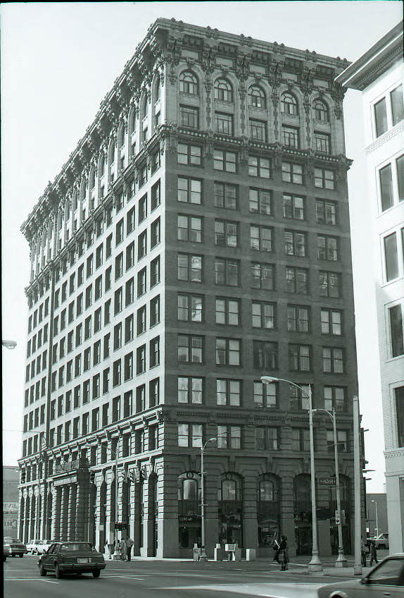 Atlas Building, originally Ferris Building, created by Frank L. Packard, groundbreaking in 1904, extensive renovation in 1982.