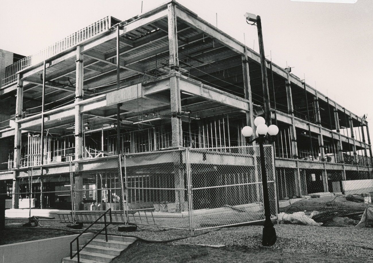 Southeast corner of the Columbus Metropolitan Library under expansion, 1989.