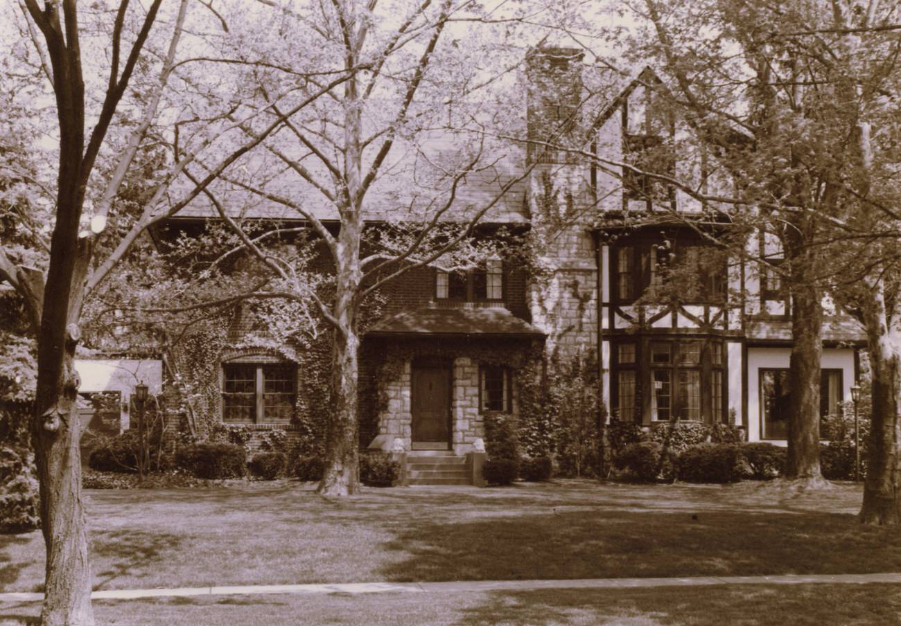 Home of Ohio Supreme Court Justice James E. Robinson in Upper Arlington, 1998.