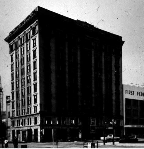 Hartman Building, a Columbus tradition for 70 years, 1980.