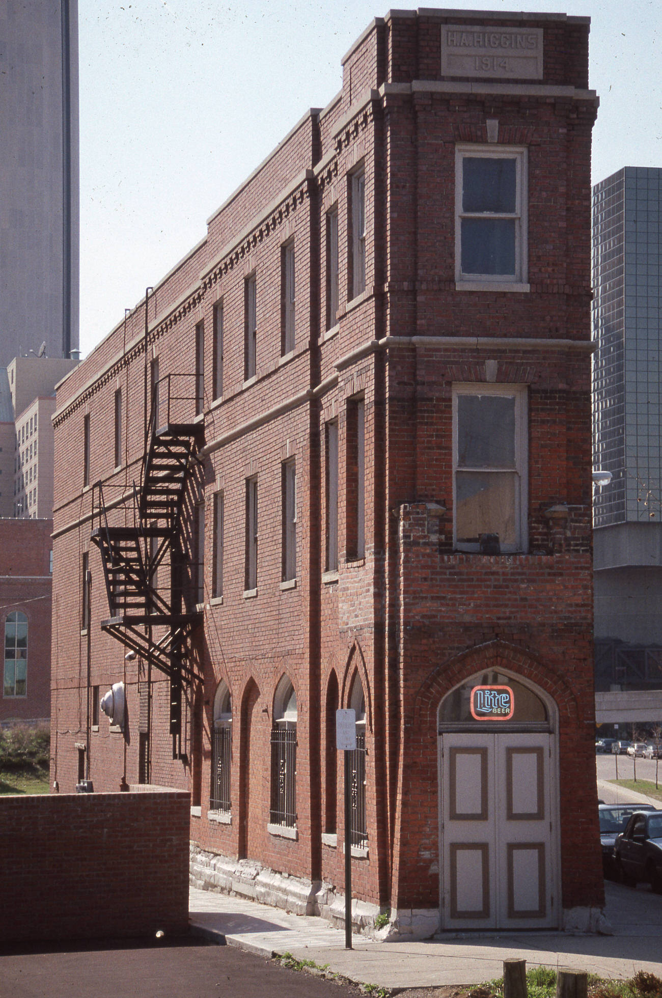 Higgins Building, housing a saloon, grocery, and apartments, 1999.