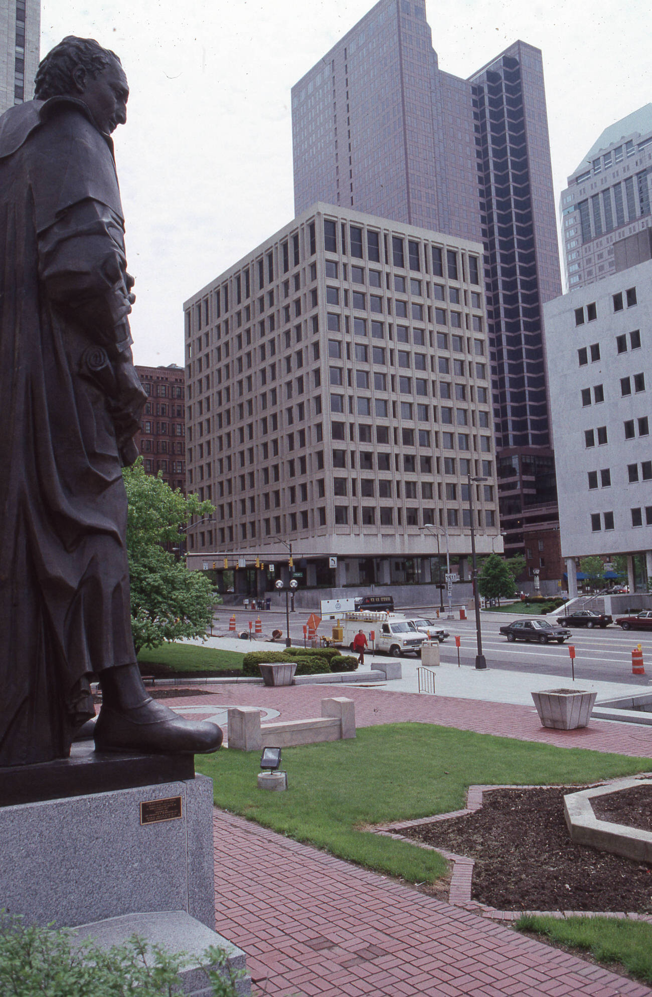 Huntington Trust Building, 1990.