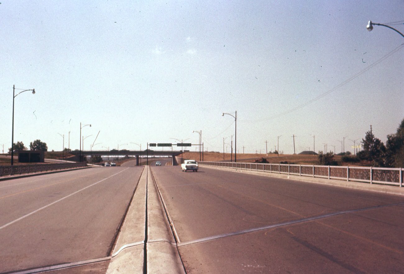 I-670 Interbelt, showing Olentangy River Rd exit, 1957