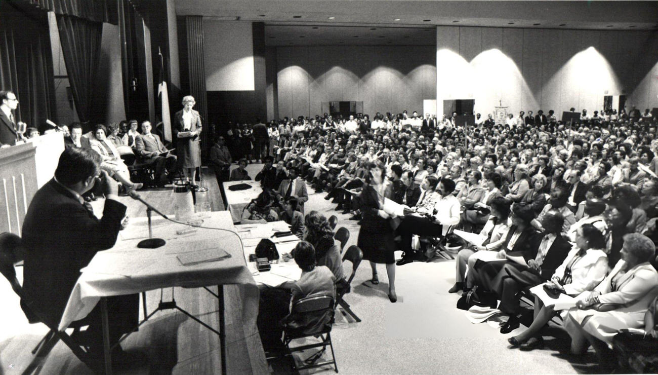 About 2,000 members of The Metropolitan Organization question Houston Mayor Jim McConn on community issues, January 16, 1980.