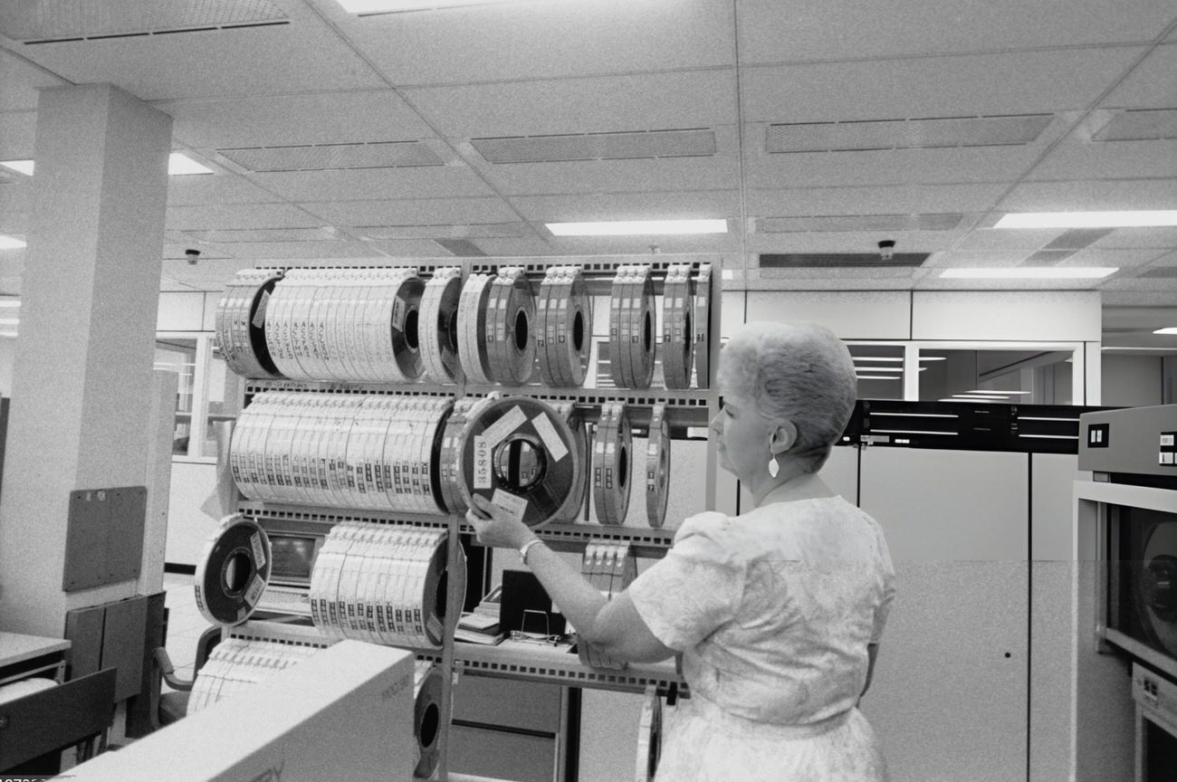 Larue Forbes prepares Challenger's Modular Auxiliary Data System tapes for analysis at Johnson Space Center, Houston, Texas, April 8, 1986.