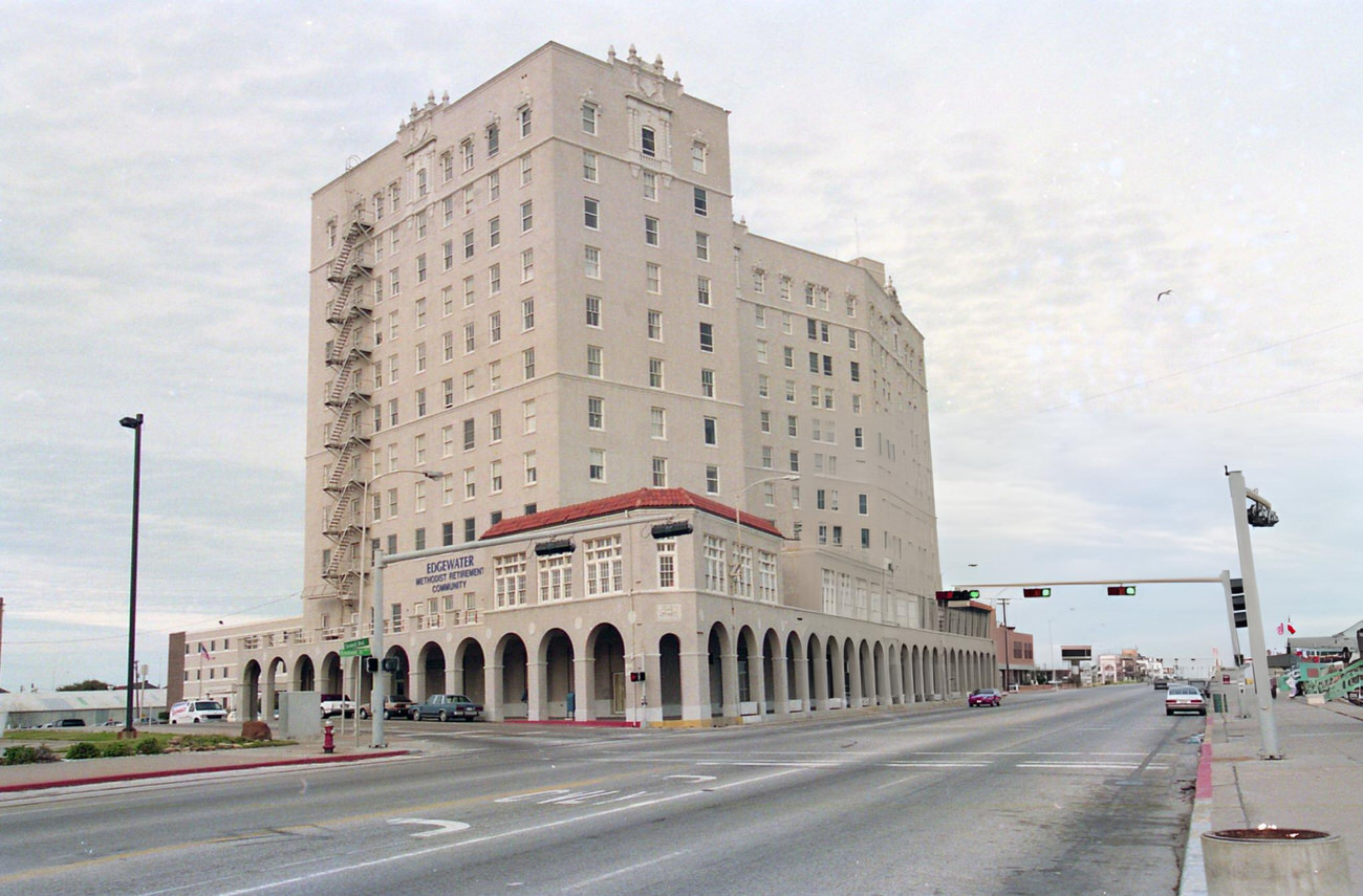 The former Buccaneer Hotel in Galveston, serving as elderly apartments before its 1999 demolition, Galveston, Texas, 1993.