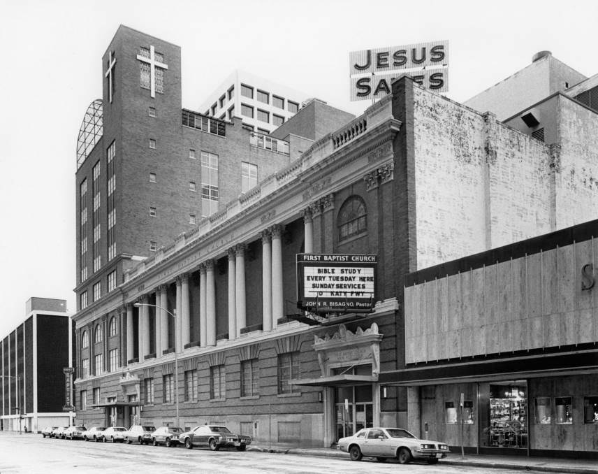 First Baptist Church, Houston, Texas, with sign mentioning Bible Study and Pastor John R. Bisagno, 1970s