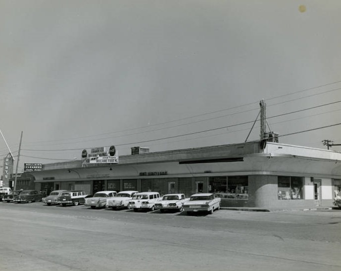 Shopping center in Bellaire, Texas, 1950s.