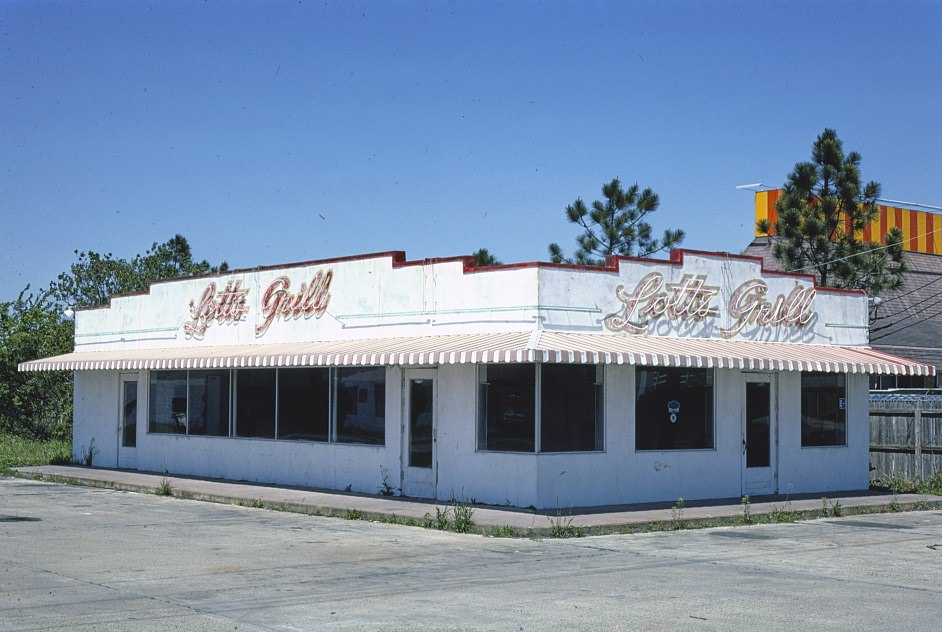 Lott's Grill on S. Main Street in Houston, Texas, 1977