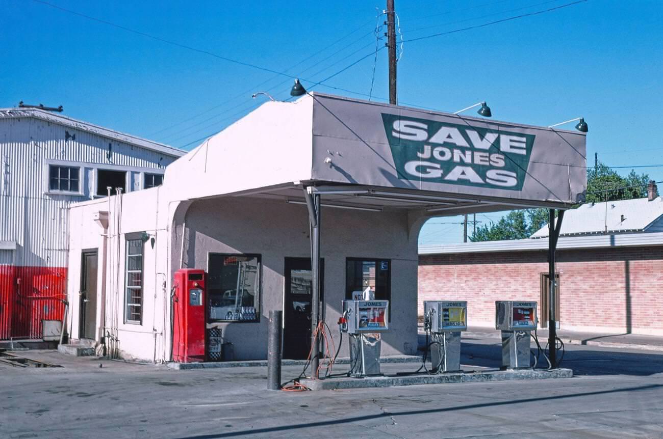 Jones Gas in Houston, Texas, circa 1977.