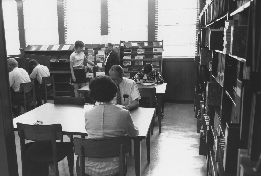 Weston A. Pettey Optometry Library interior, Houston, 1970.