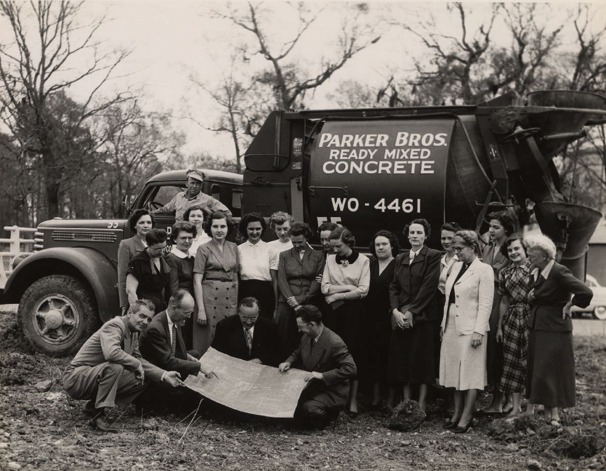 Walter W. Kemmerer with group and concrete truck, Houston, 1950