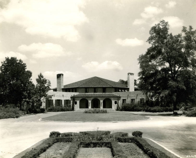 River Oaks Country Club front view, Houston, 1940s