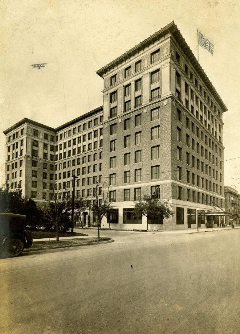 Humble Oil & Refining Company original office building, Houston, 1940s