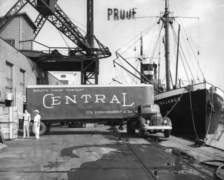 Central freight lines at Long Reach Docks, Houston, 1950.