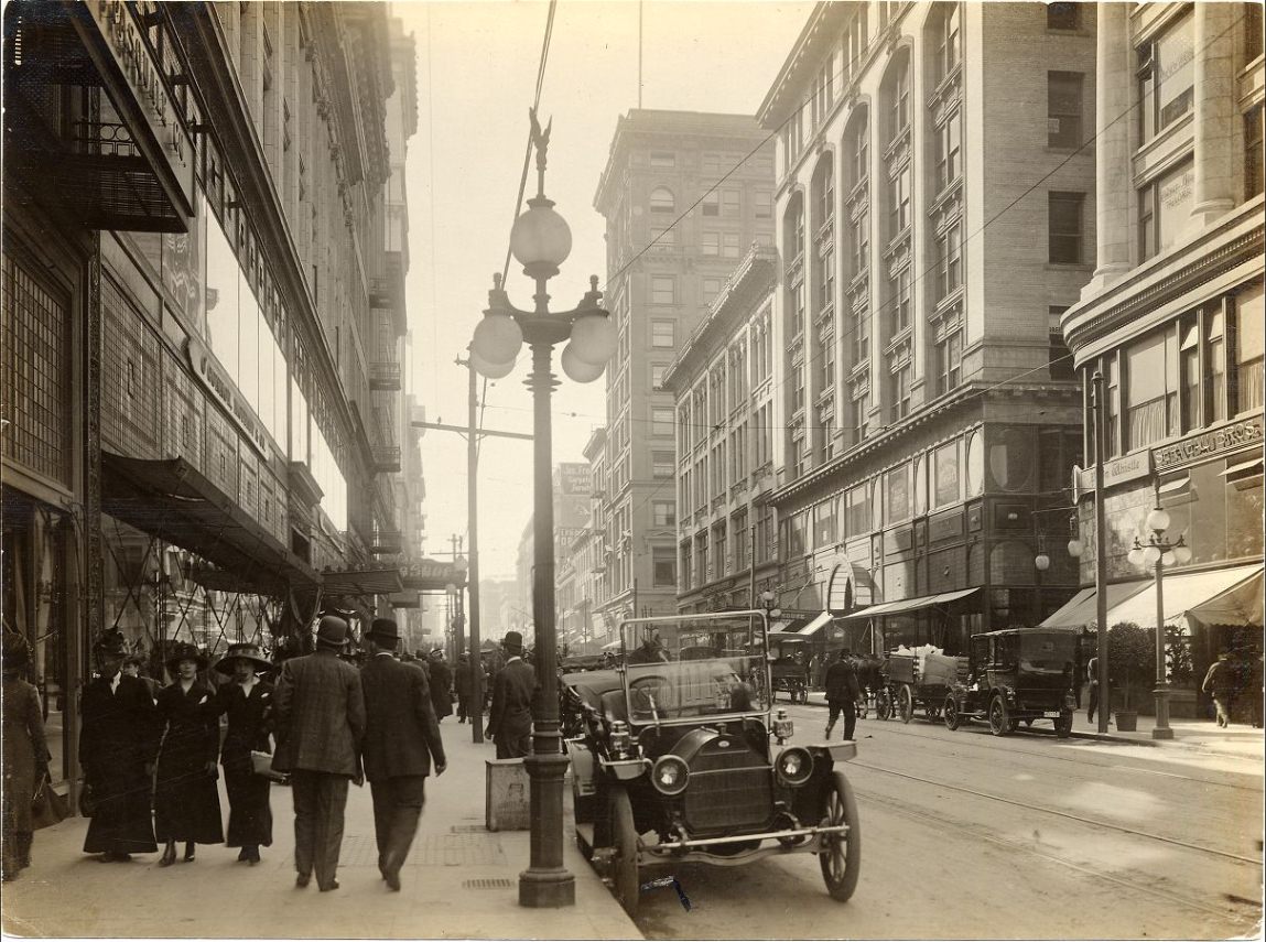 Post Street, looking west from Kearny, in the 1910s.