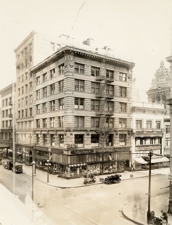 Corner of Post Street and Grant Avenue, 1918.