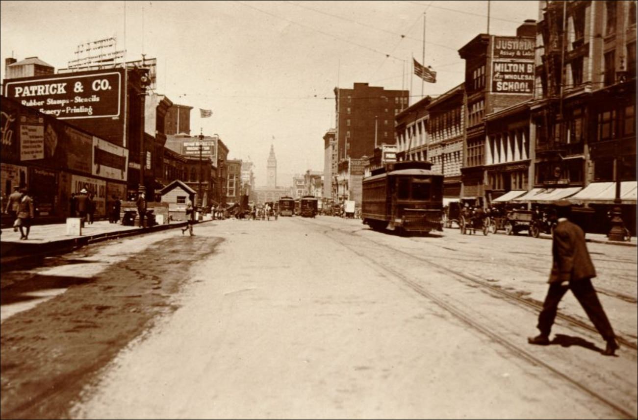 Market Street east of Second Street, 1915.