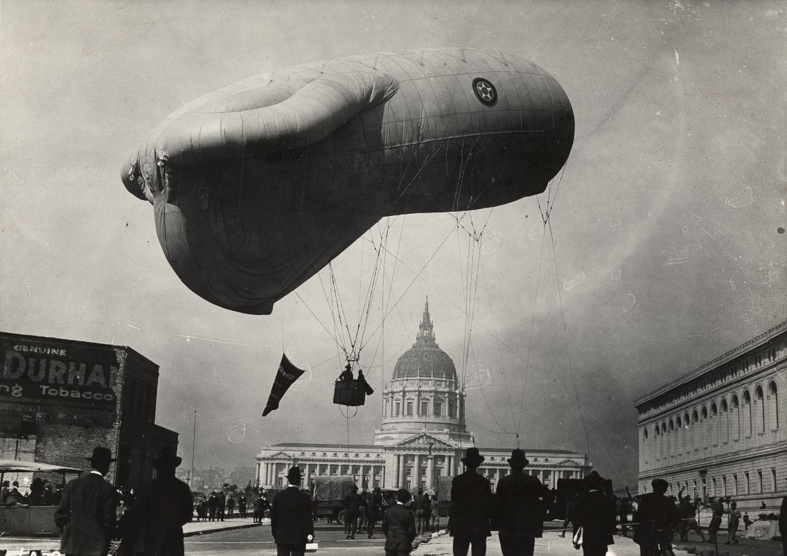 Spectators watching a hot air balloon at the Civic Center in the 1910s.