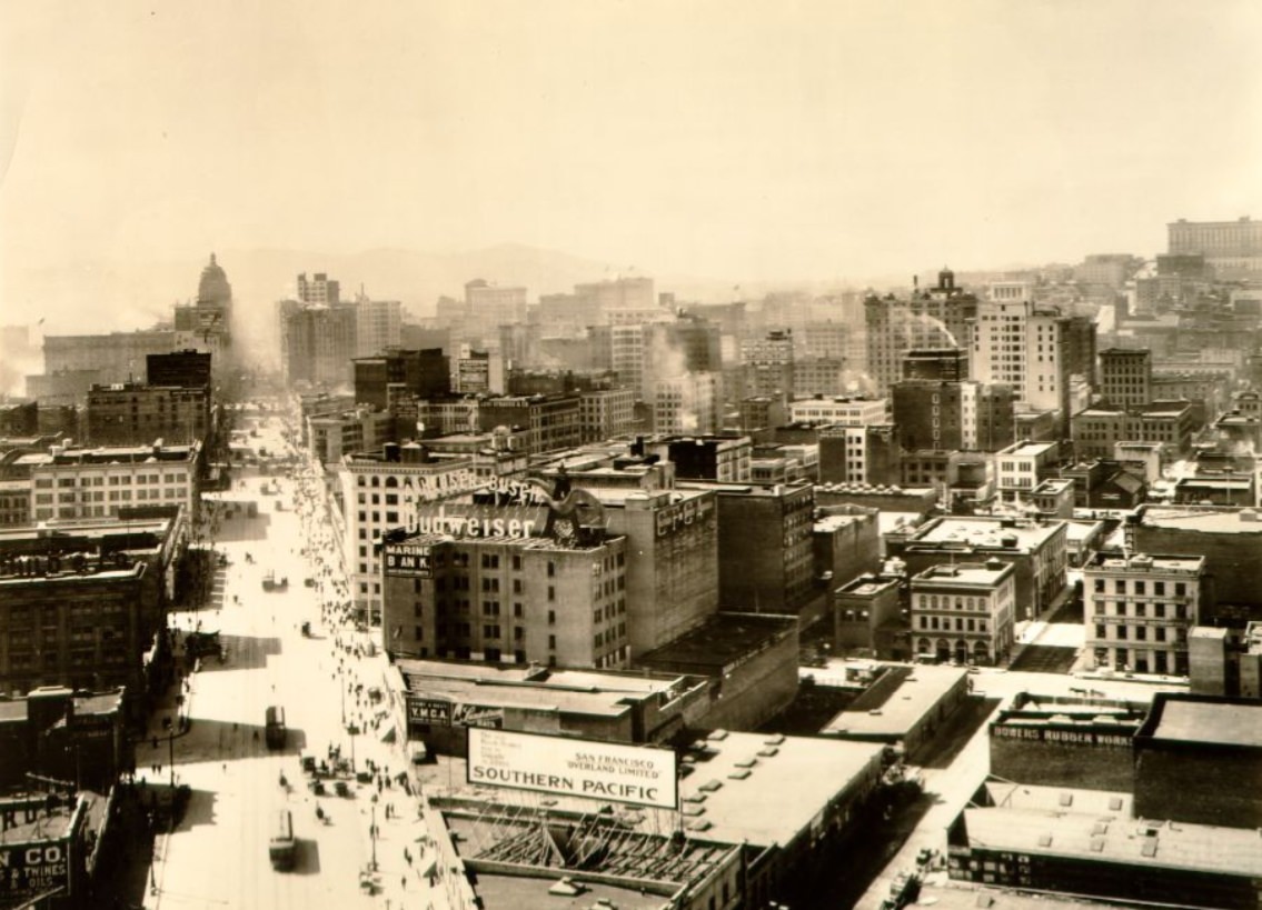 Aerial view of Market Street, 1911.