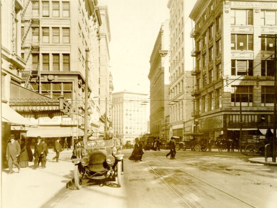 Post Street, east of Kearny, 1911.