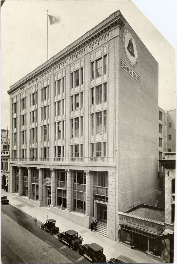 Pacific Telephone & Telegraph Company business office, 1928