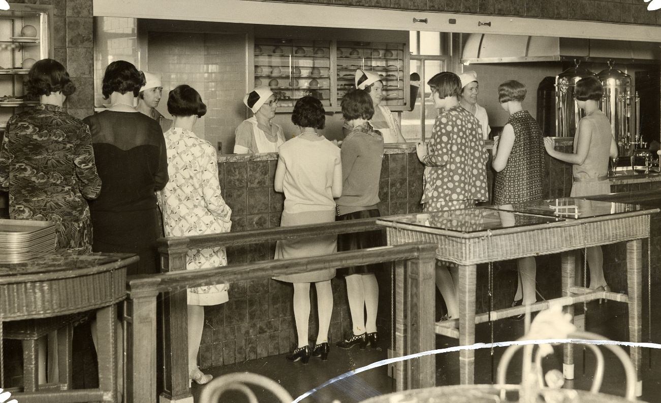 Cafeteria in Pacific Telephone & Telegraph Company building, 1929