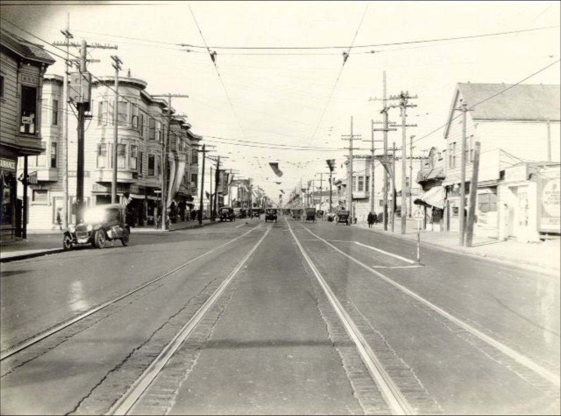 Mission Street at Onondaga and Russia looking north, 1925