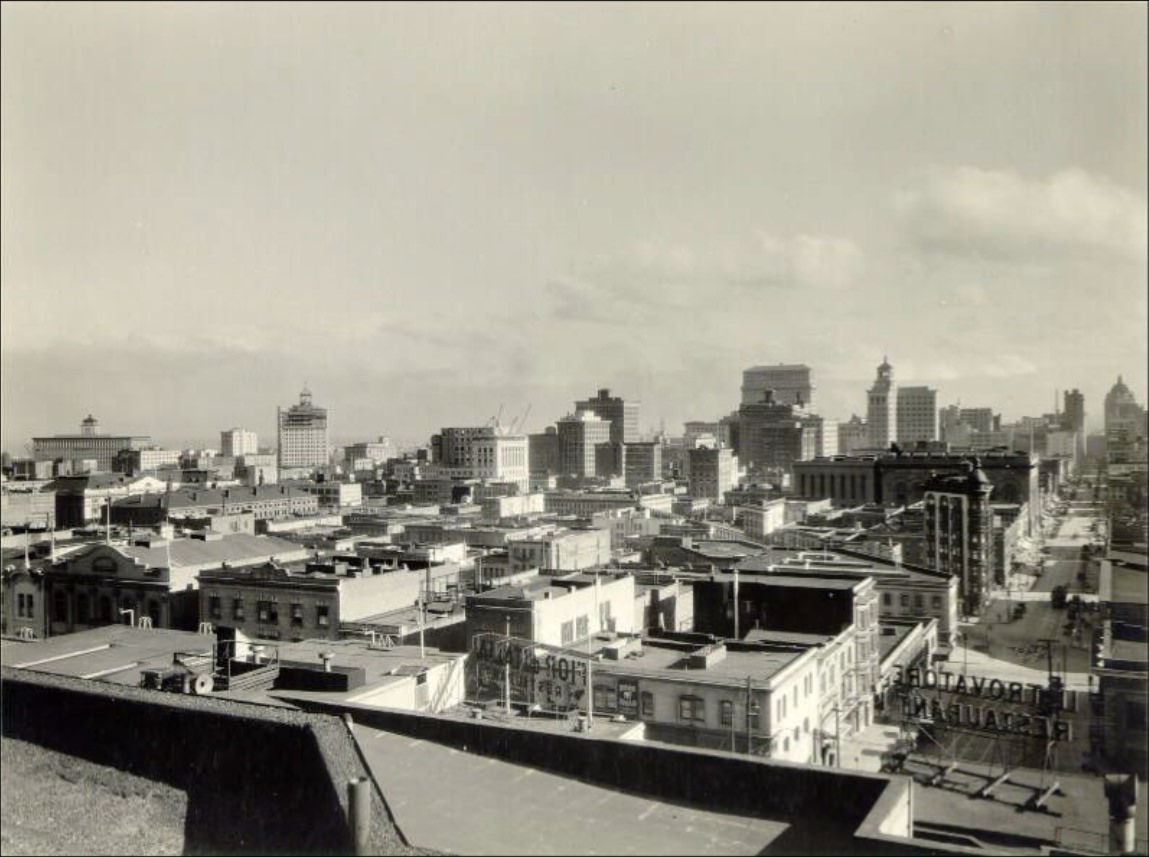 View of downtown in the 1920s.