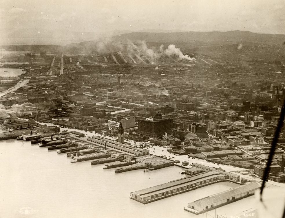 Aerial view of downtown San Francisco and its waterfront in the 1920s.