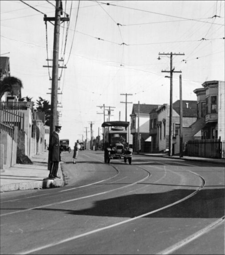 Castro and Chenery Street in 1927.