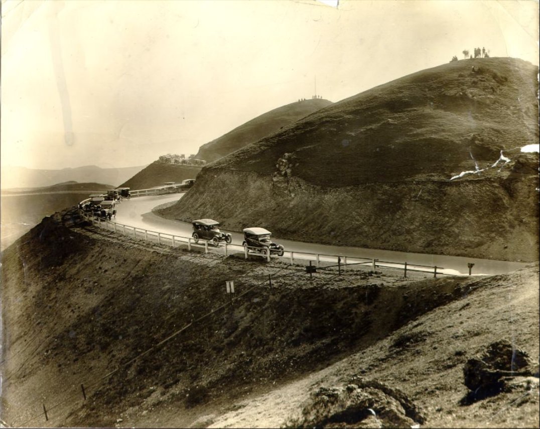 Cars parked on Twin Peaks in the 1920s.