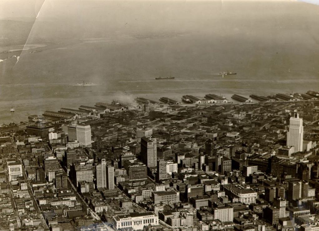 Aerial view of downtown San Francisco and its waterfront in 1925.