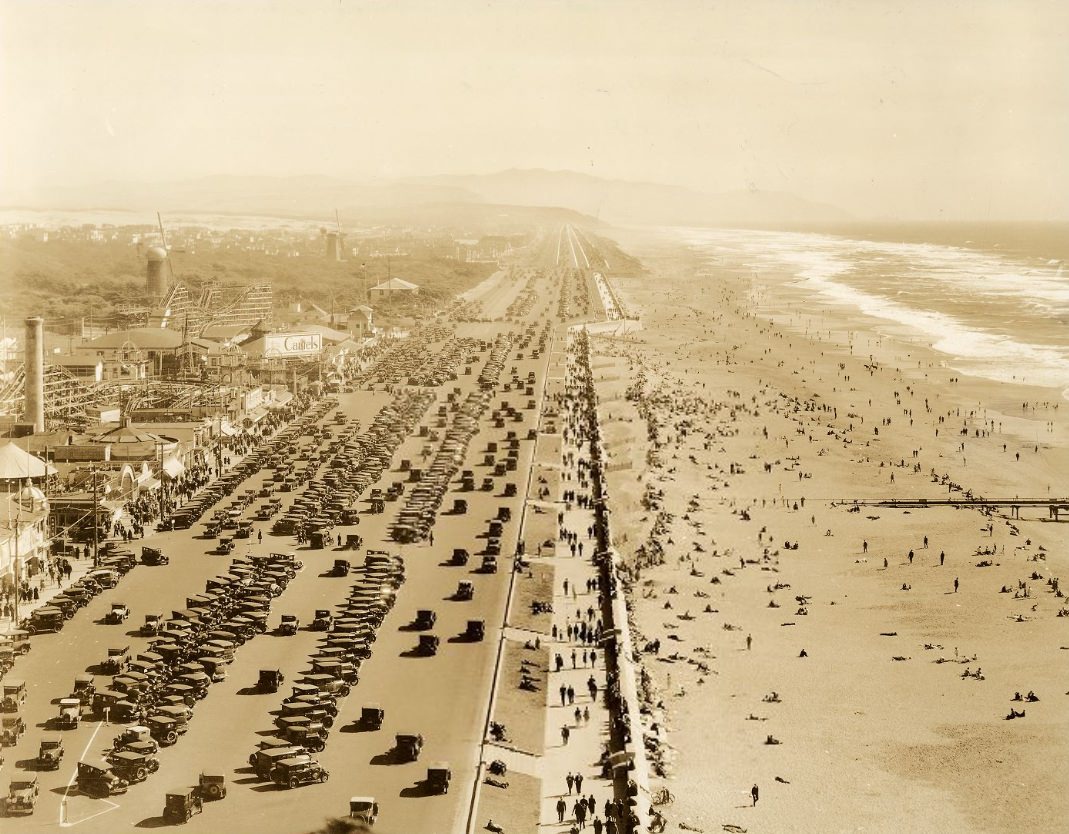 Aerial view of Ocean Beach in the 1930s