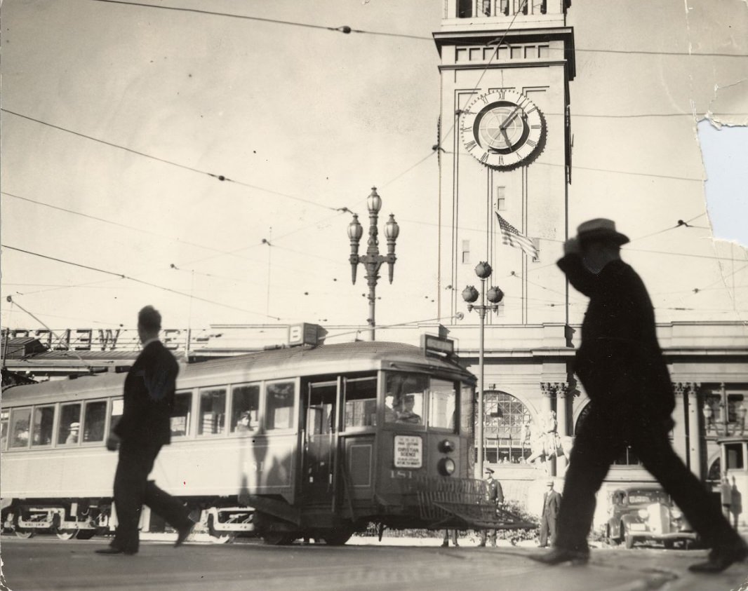 Streetcar in front of the Ferry Building, 1934