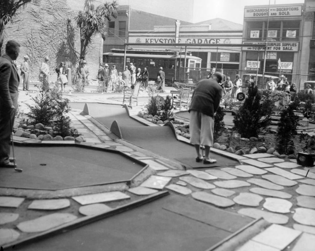 Miniature golf course on north side of Mission Street between 4th and 5th streets in the 1930s