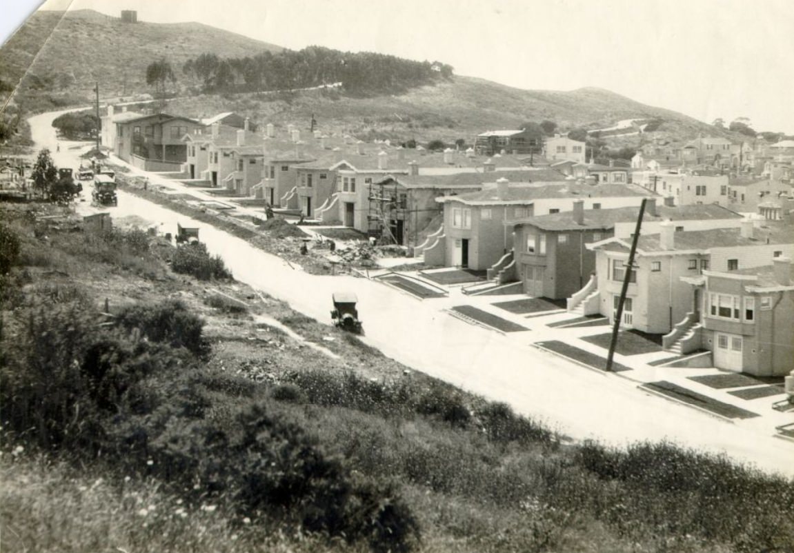 Row of houses in the Twin Peaks district in the 1930s