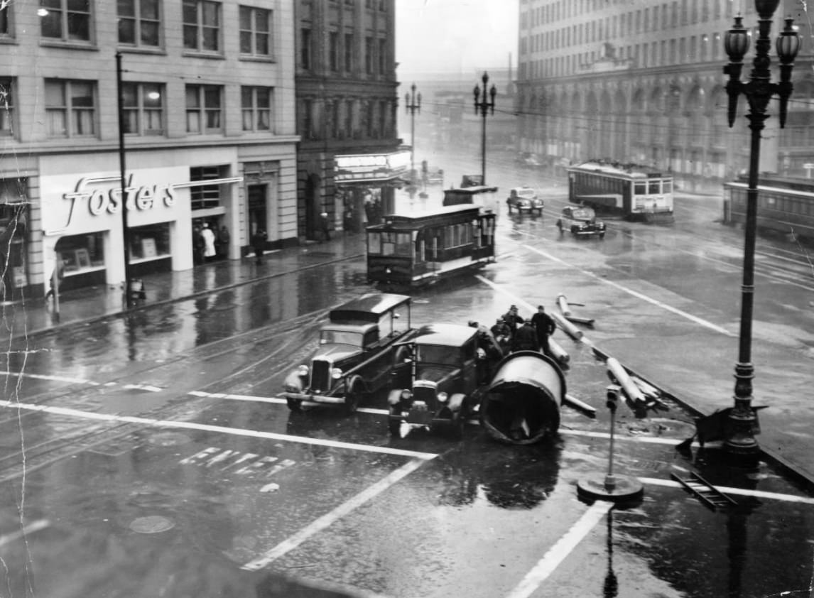 Stormy day at the scene of an accident on California Street, 1943