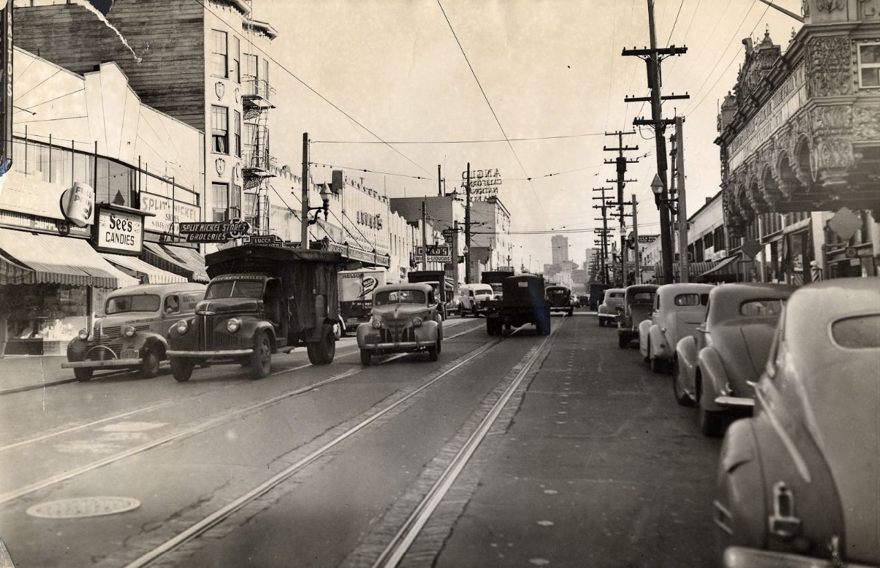 Chestnut Street between Steiner and Pierce, 1945