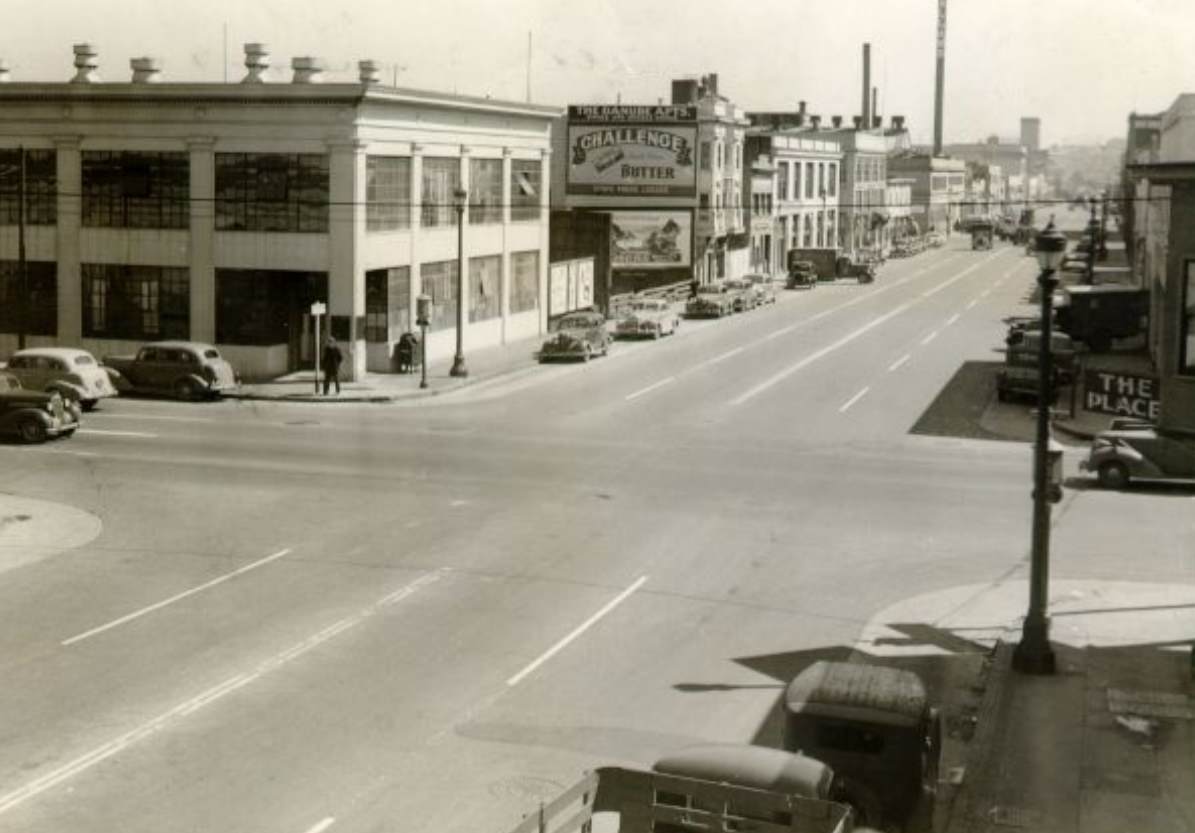Intersection of Howard and 8th streets, 1943