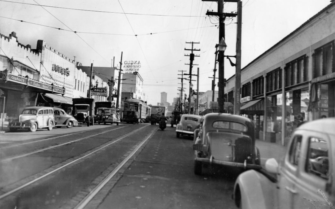 Chestnut Street between Steiner and Pierce, 1944