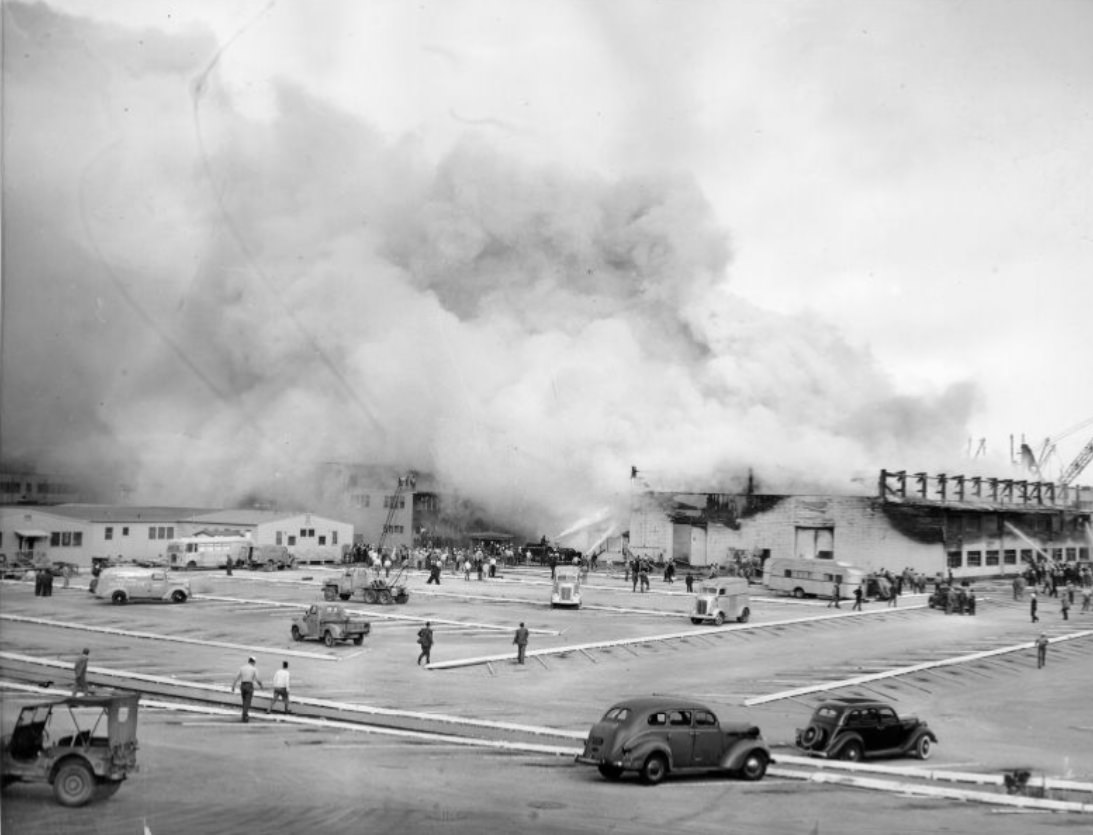 Fire at Hunters Point Naval Drydock, 1946