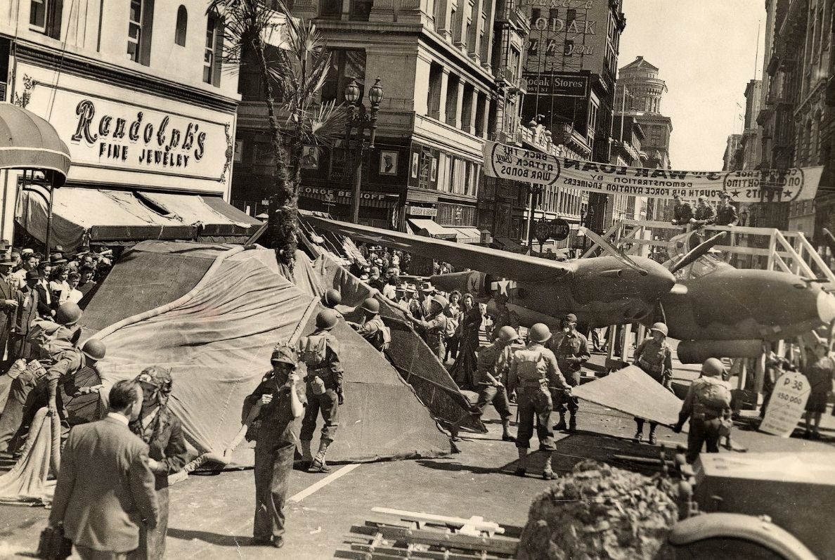 War bond drive on Post Street, 1943