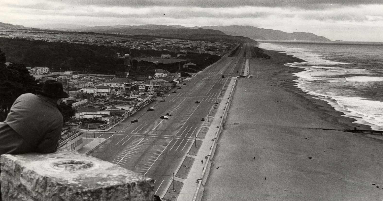 Ocean Beach and Great Highway, 1944