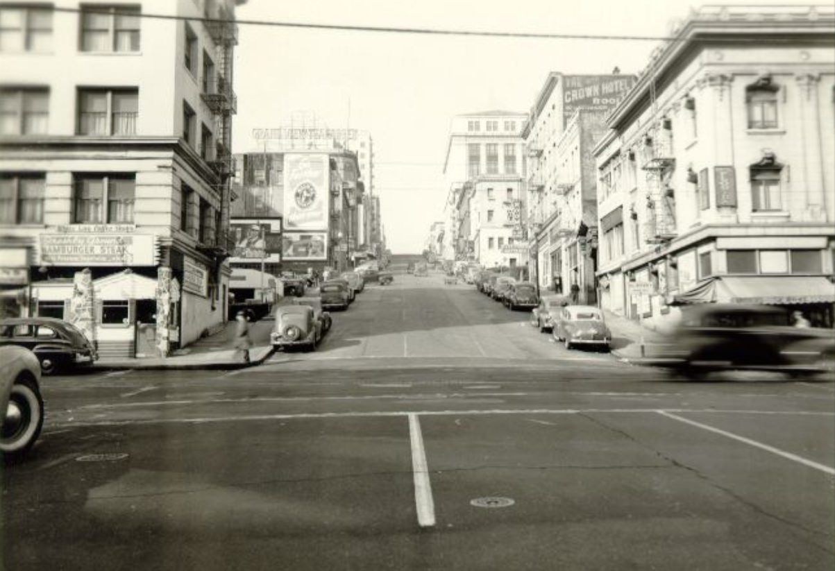 Pine Street at Kearny, 1946