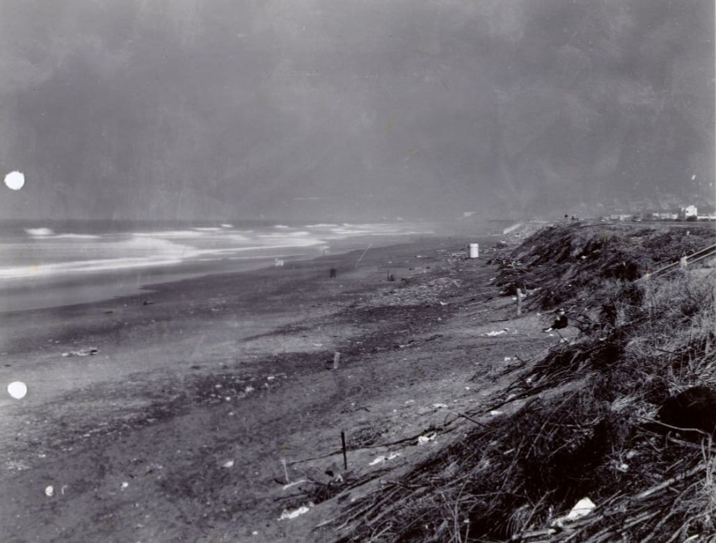 Beach north of Sloat Boulevard, San Francisco, 1942