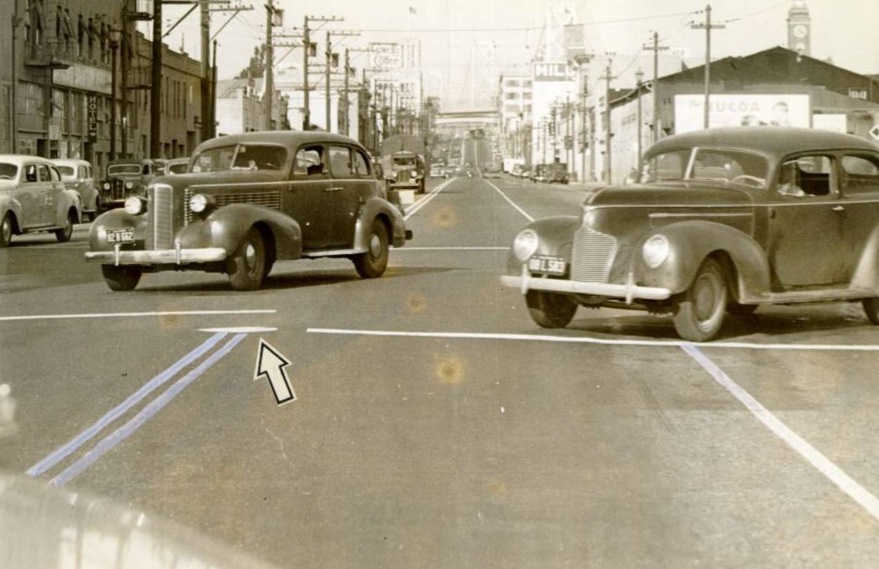 Cars turning onto Harrison Street, 1941