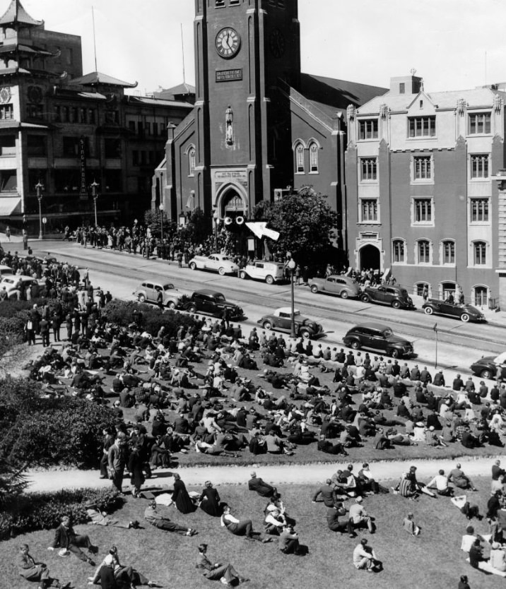 Crowd outside St. Mary's Church for Good Friday services, 1940